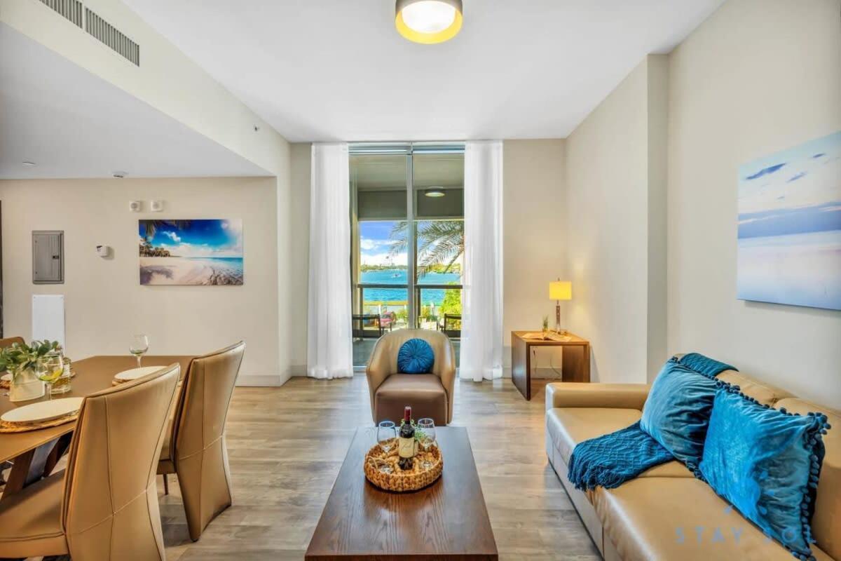 Apartment With Bay View Balcony - Pool - Up To 6 - Gym Hollywood Exterior foto