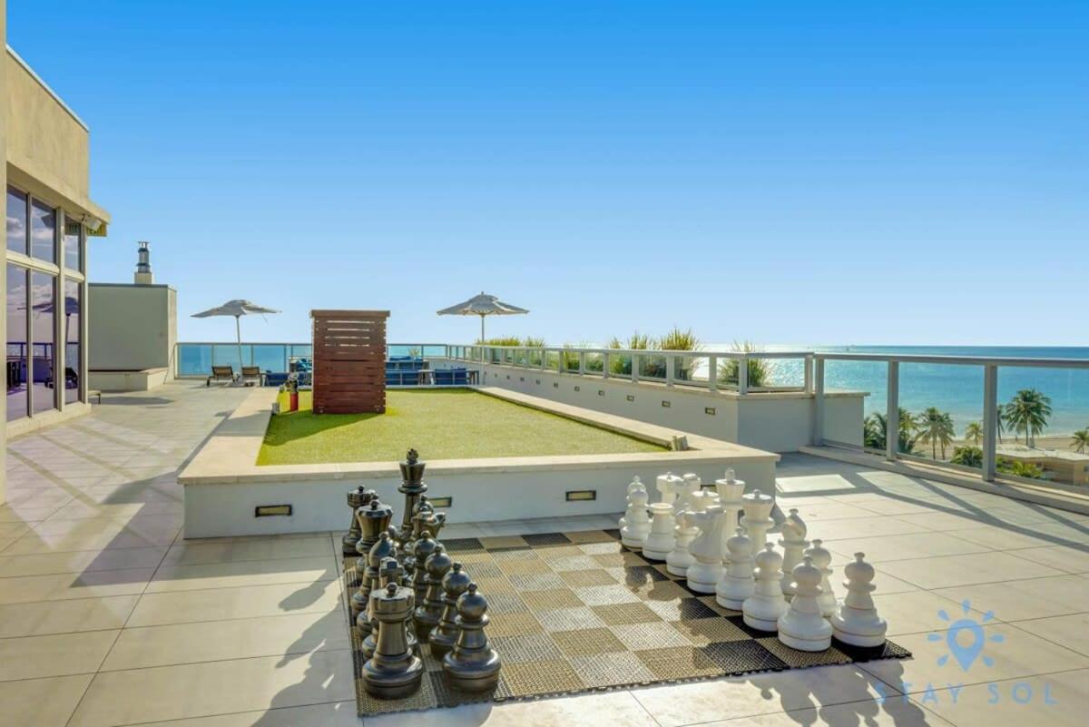 Apartment With Bay View Balcony - Pool - Up To 6 - Gym Hollywood Exterior foto