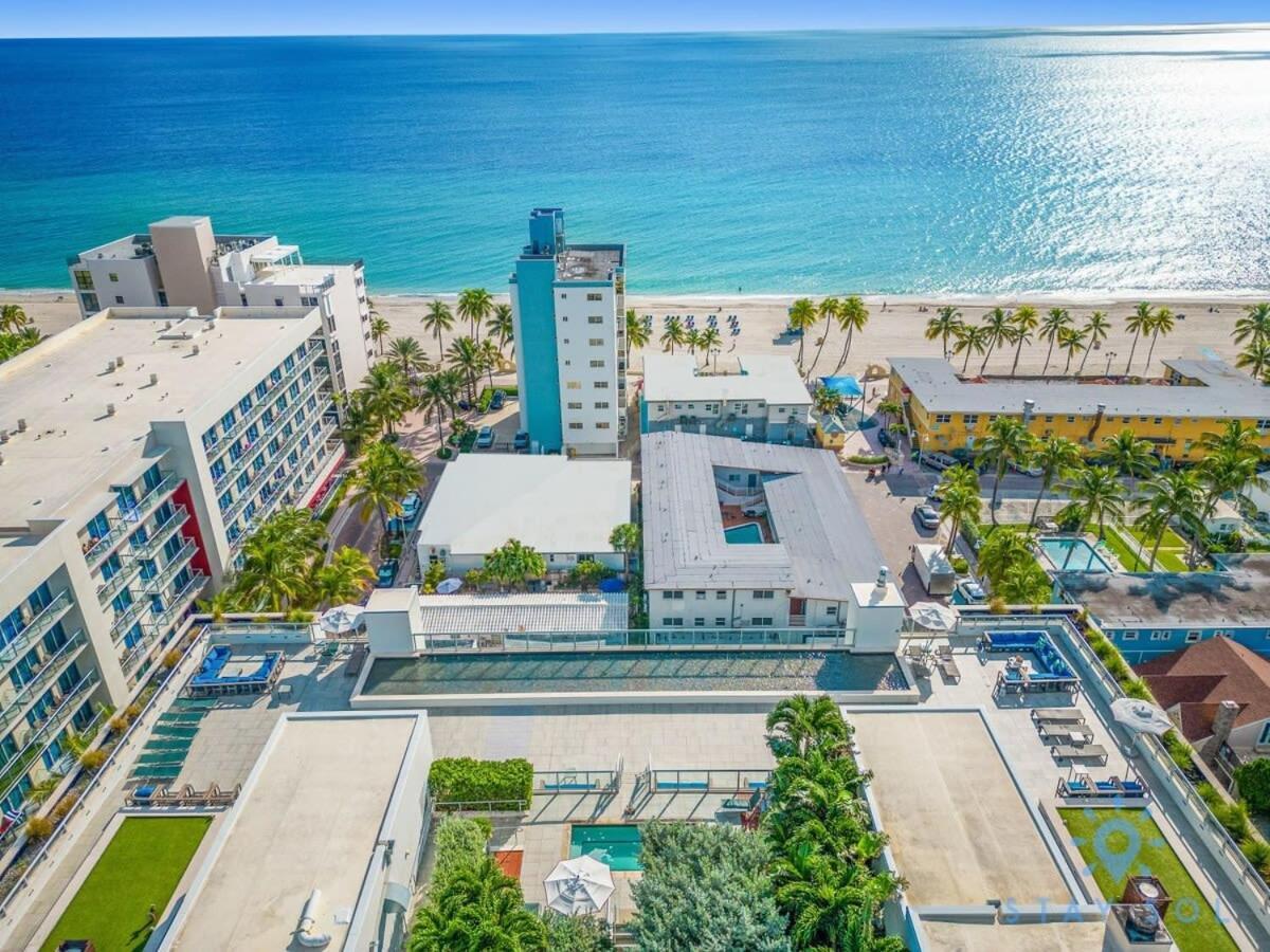 Apartment With Bay View Balcony - Pool - Up To 6 - Gym Hollywood Exterior foto
