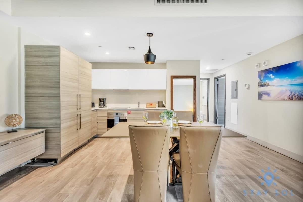 Apartment With Bay View Balcony - Pool - Up To 6 - Gym Hollywood Exterior foto