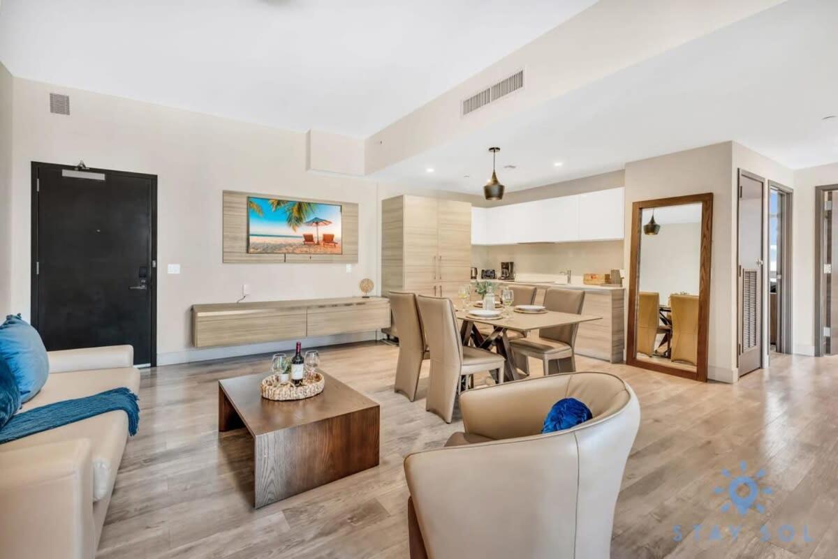 Apartment With Bay View Balcony - Pool - Up To 6 - Gym Hollywood Exterior foto