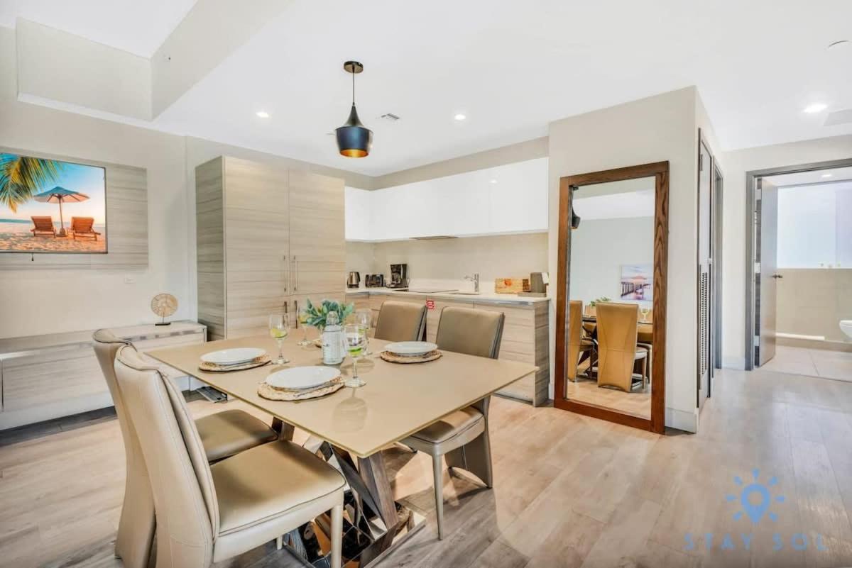 Apartment With Bay View Balcony - Pool - Up To 6 - Gym Hollywood Exterior foto