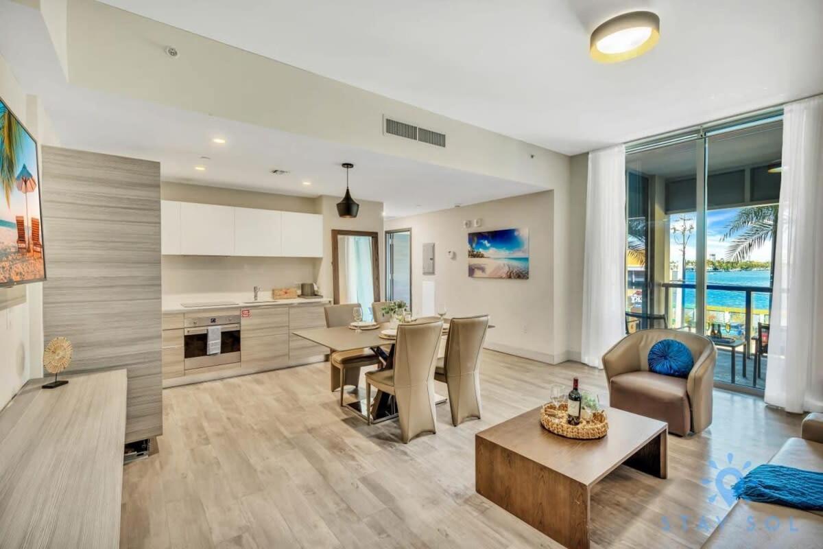 Apartment With Bay View Balcony - Pool - Up To 6 - Gym Hollywood Exterior foto